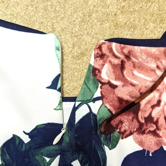 Enfocus Studio Floral Dress / Floral Midi - Picture 5 of 10